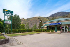 Гостиница Sandman Inn Cache Creek  Кэш Крик